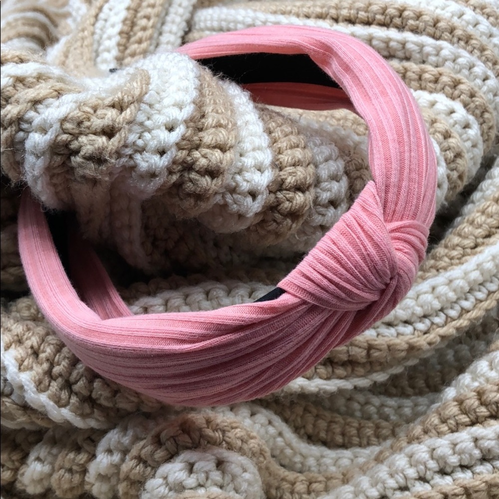 RIBBED KNOT TOP HEADBAND